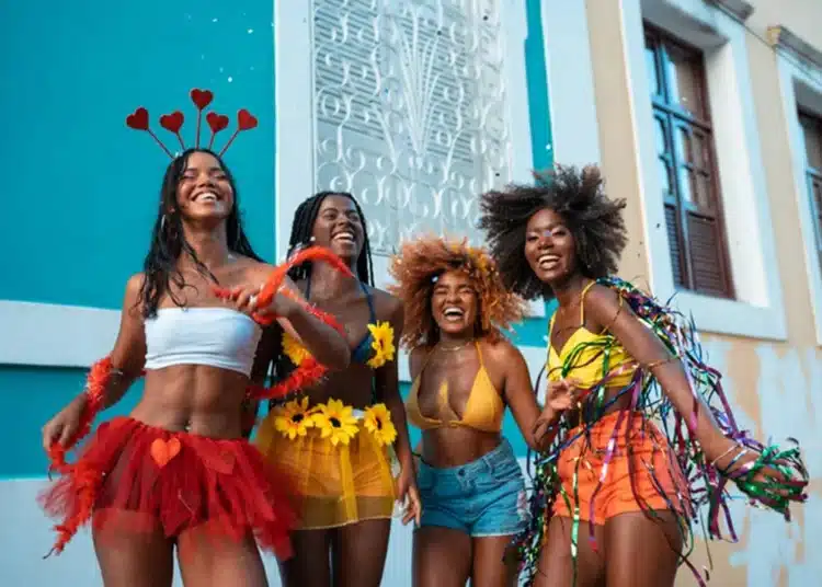 LOOKS PARA CARNAVAL